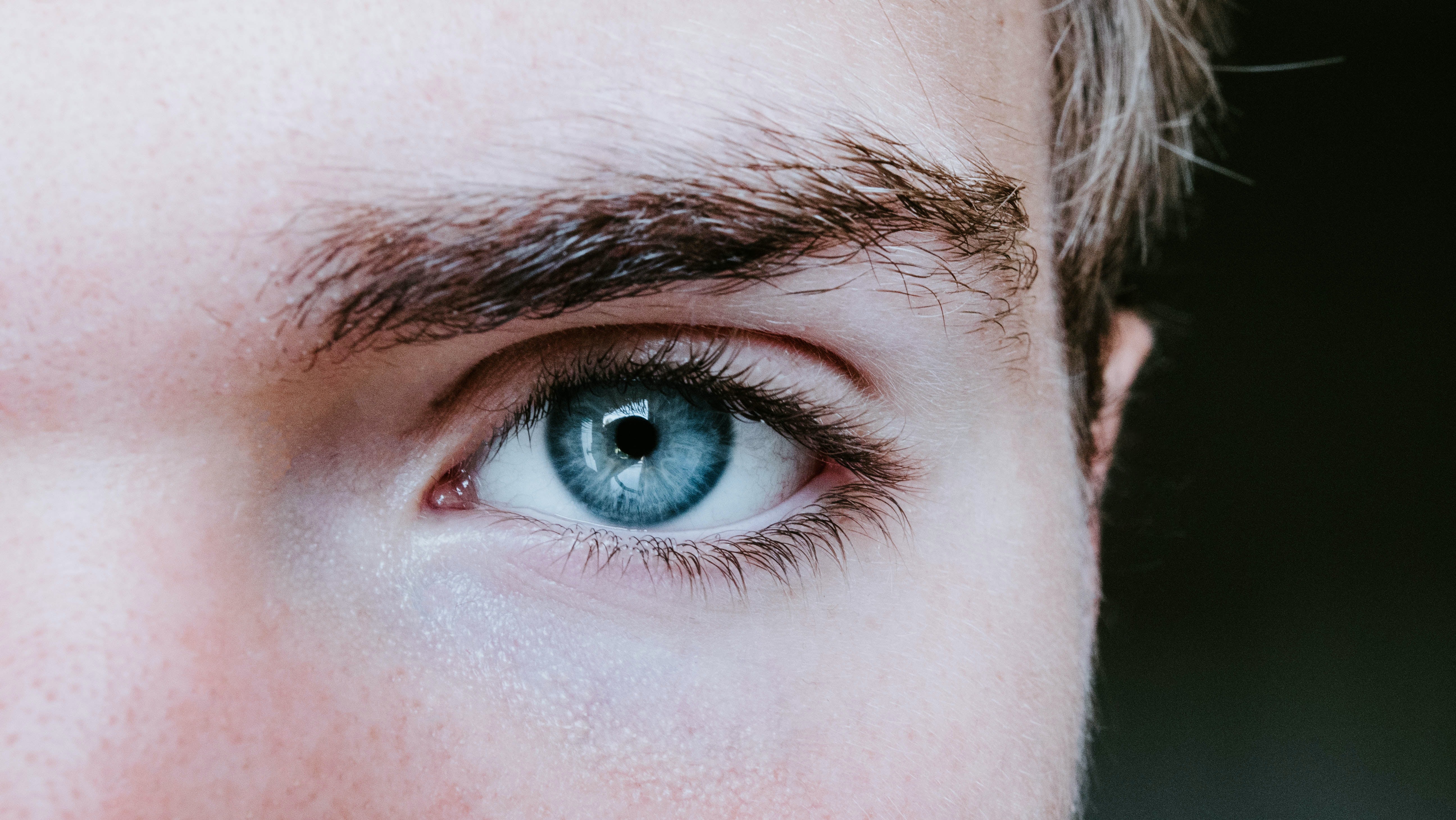 Microblading for Men: The New Male Grooming Trend